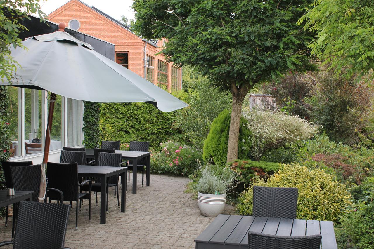 Lyng Dal Hotel Og Restaurant Ry Kültér fotó